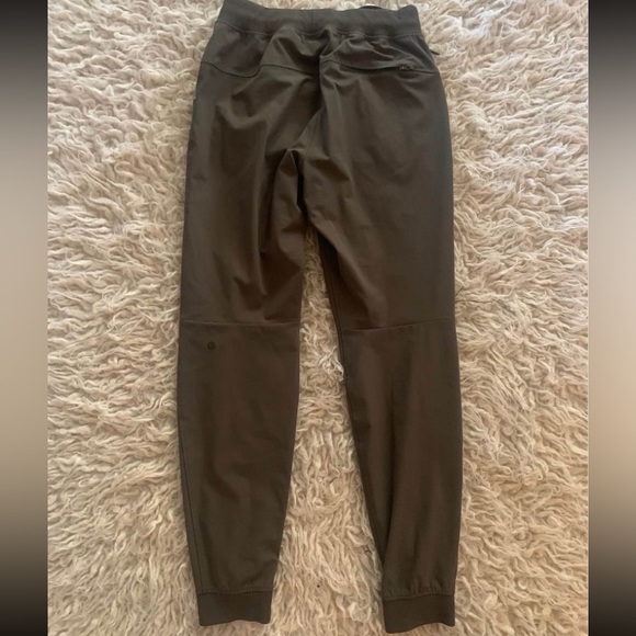 Lululemon ABC joggers - Picture 2 of 4